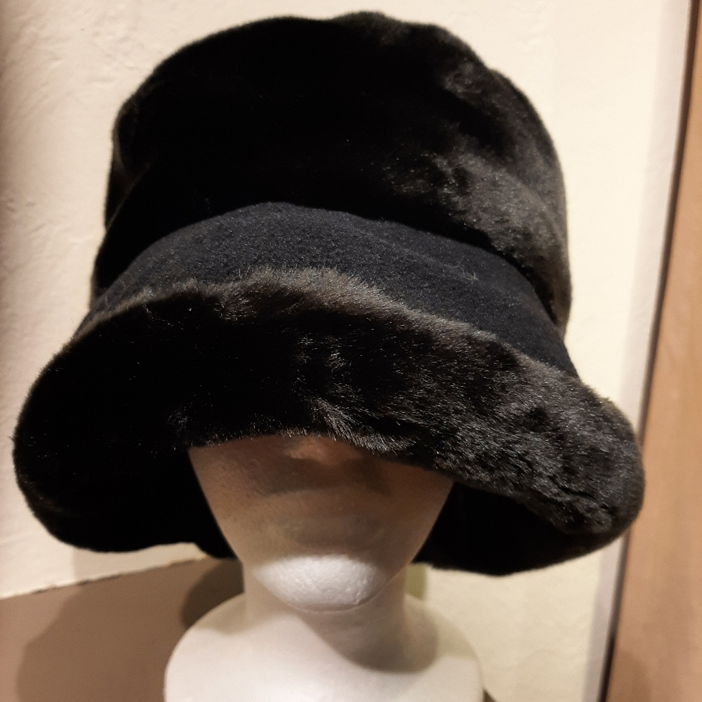 Isotoner bucket hat - Picture 7 of 9
